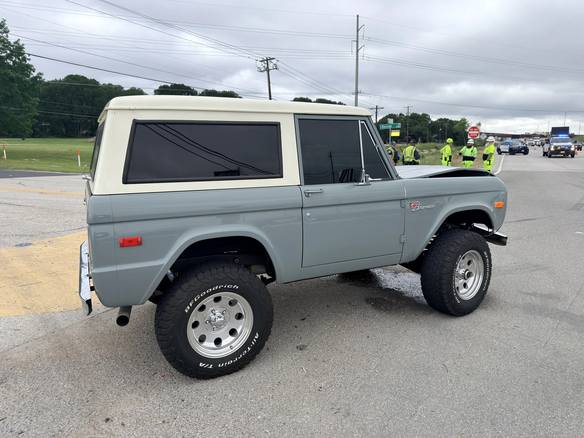 Bronco rear quarter